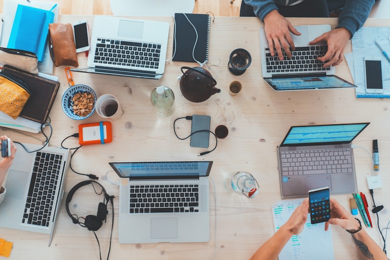 Modern home office setup for remote work (free Unsplash, served locally)